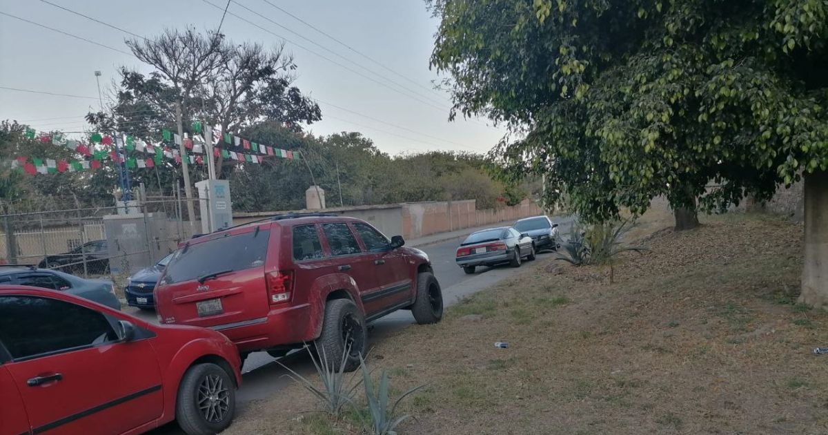 Exigen reubicación de vinatería en Cuerámaro lejos de Centro de Salud